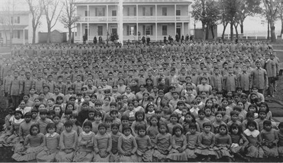 Pratt Pupilsin Frontof Pratts 'Quarters Carlisle Indian School 1885L